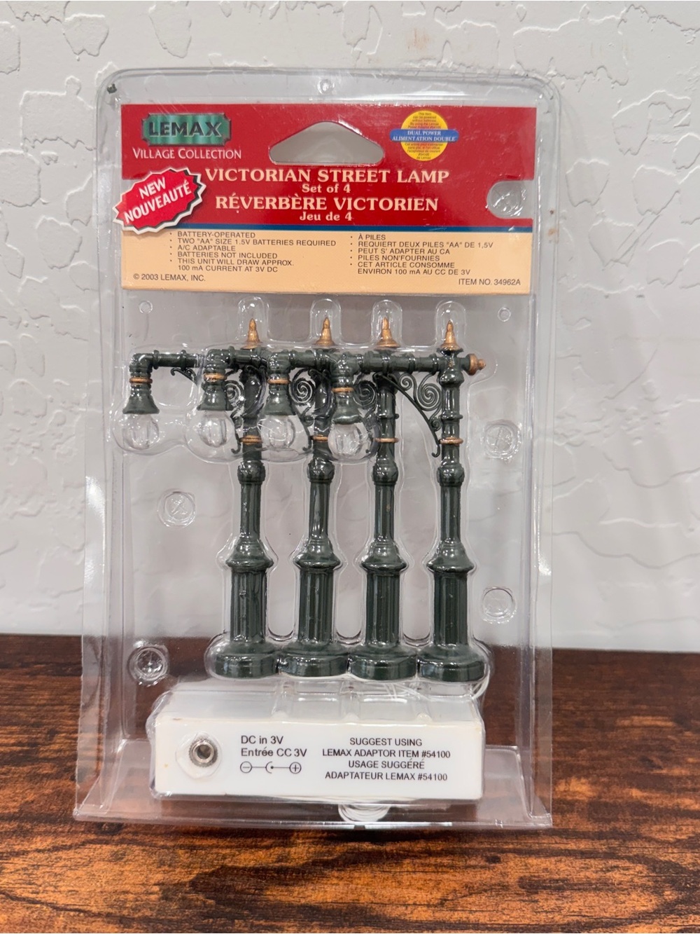 Lemax Rustic Street Lamp Set 4 Lighted Village Light Battery Power NIP Christmas